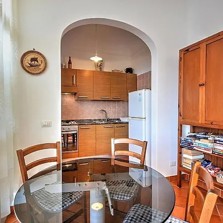 Sleeps 4 Air Con Wifi *